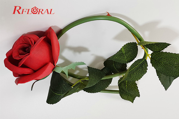 Soft Touch Artificial Tea Rose With Thorn Produced by Hand